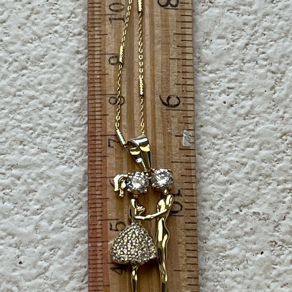 Elegant Gold Plated Couple Pendant Necklace - Picture 4 of 4